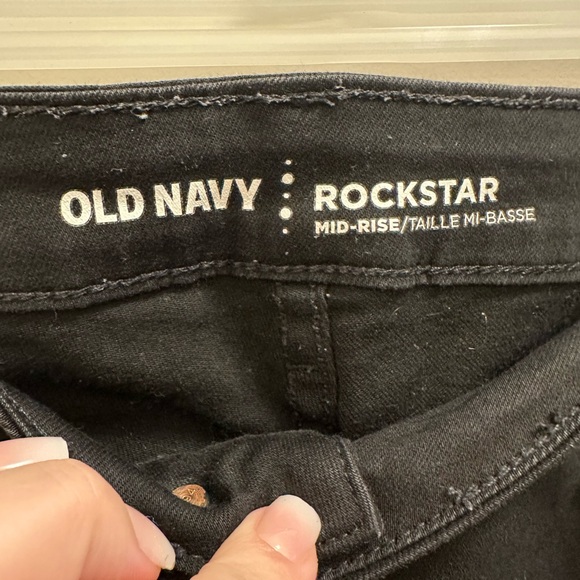 Old Navy Rockstar Mid-Rise Distressed Jeans - Picture 3 of 4